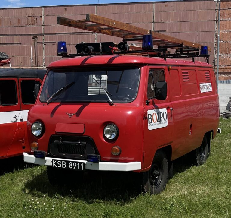 Uaz 452 Buchanka (2)